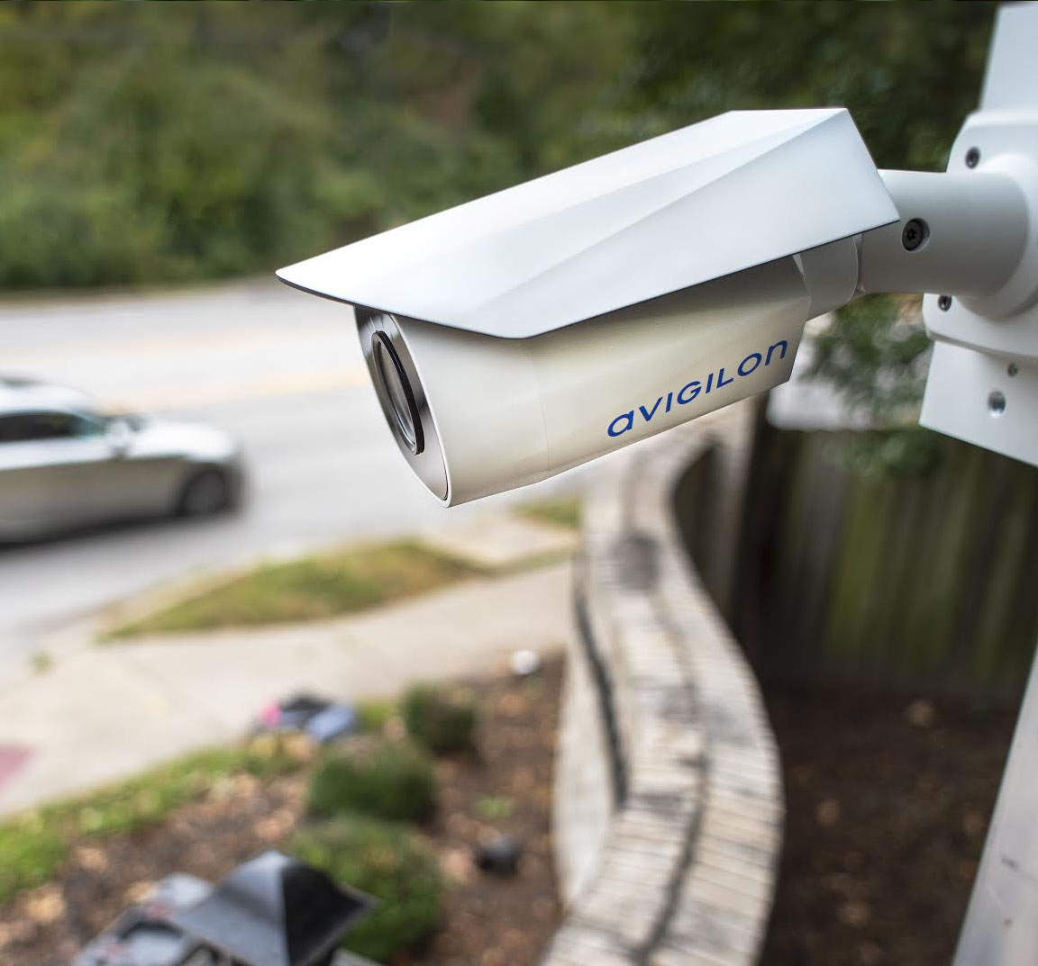 security camera monitoring traffic
